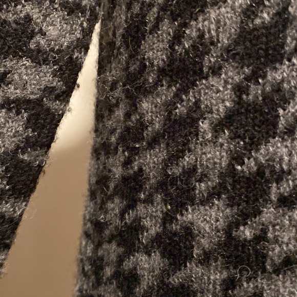 MAX STUDIO wool blend long sweater jacket. Black and gray herringbone. Size US M - Picture 7 of 10